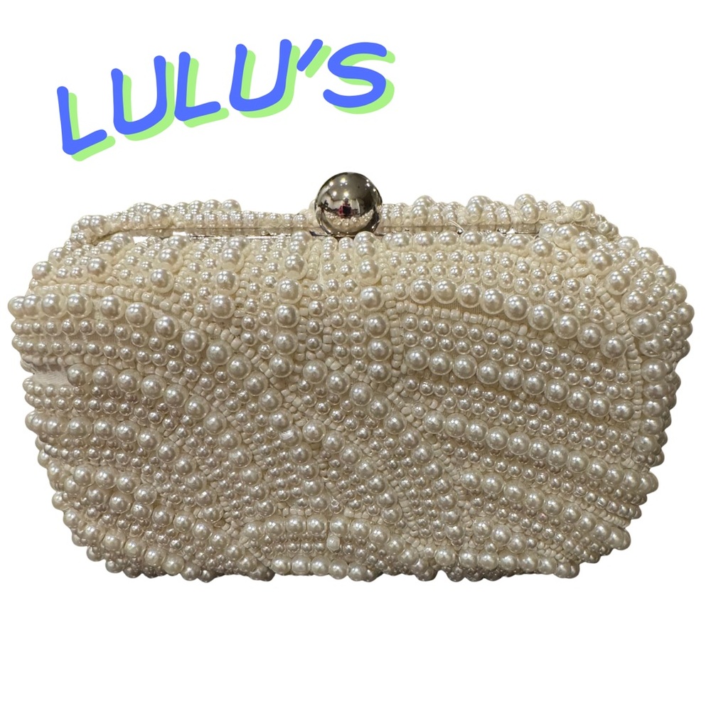Lulu's‎ Elegant Pearl-Studded White Clutch
